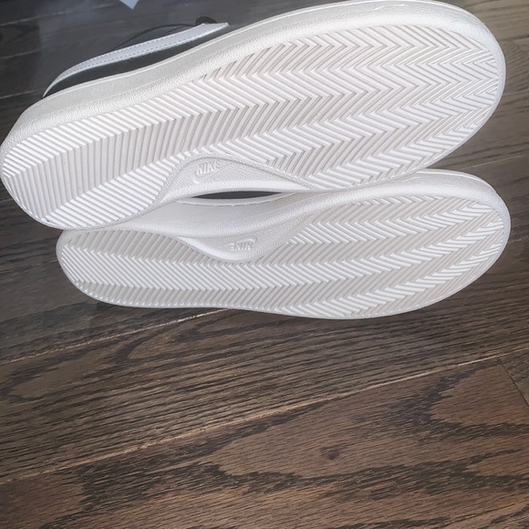 NEW - Nike Court Royale 2 Size men’s 6.5 - Picture 8 of 10